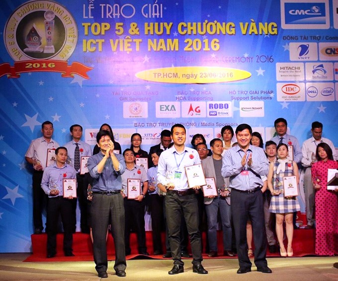  Nguyễn Hữu Quang nhận huy Chương vàng ICT Việt Nam 2016